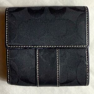 Coach signature Bi Fold Black Wallet Classic Canvas w/ leather